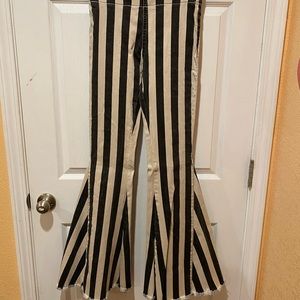 Stripped flare pants